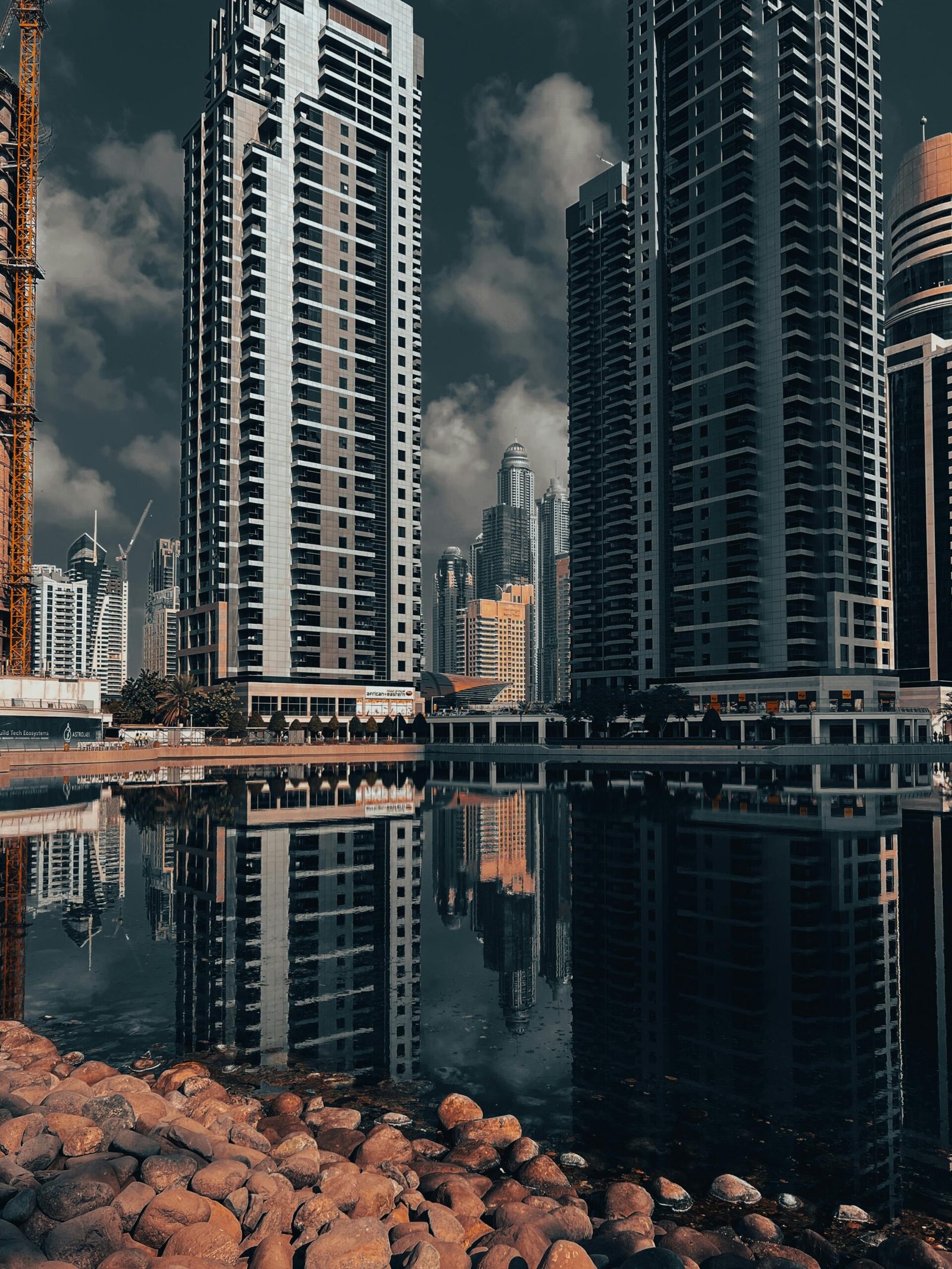 Jumeirah Lake Towers (JLT): Property Investment Guide 2026